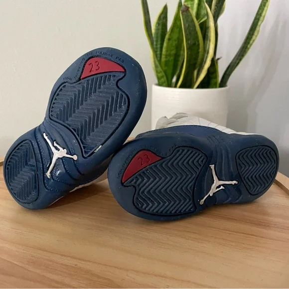 Jordan 12 Retro - Baby Sneakers 
French Blue (2016) - Picture 9 of 14